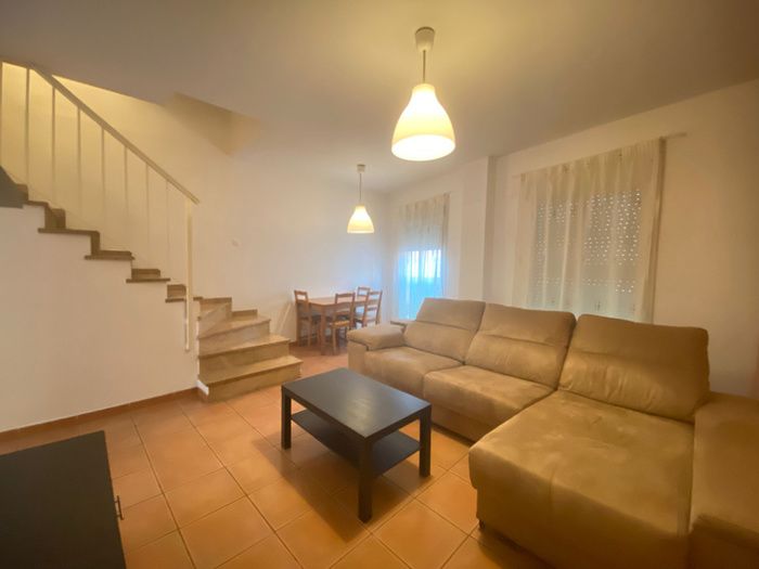 ¡LLAVE EN MANO! CASA CON GARAJE, TRASTERO