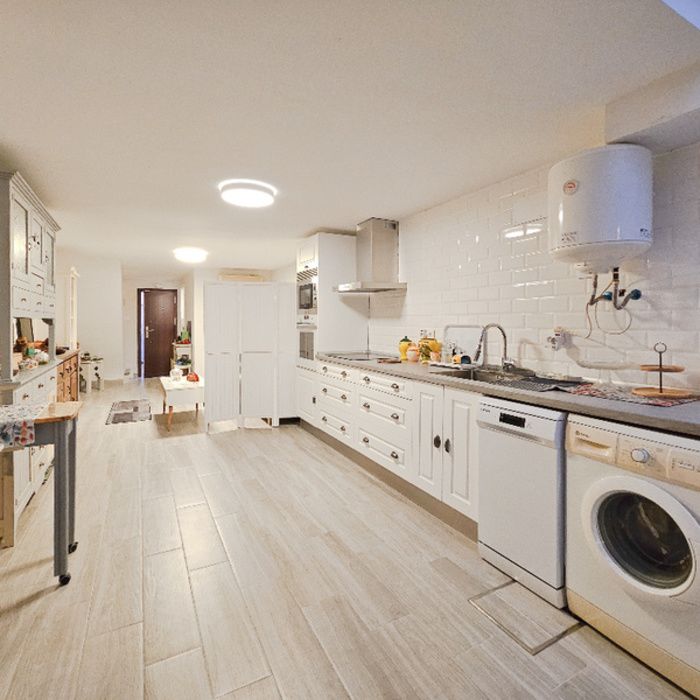 CASA TOTALMENTE REFORMADA EN BARRIADA SAN AGUSTIN