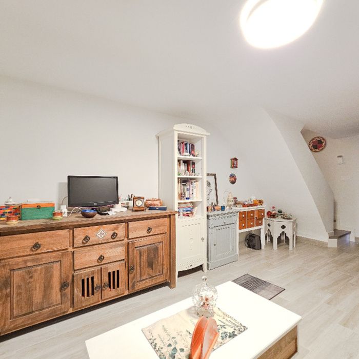 CASA TOTALMENTE REFORMADA EN BARRIADA SAN AGUSTIN