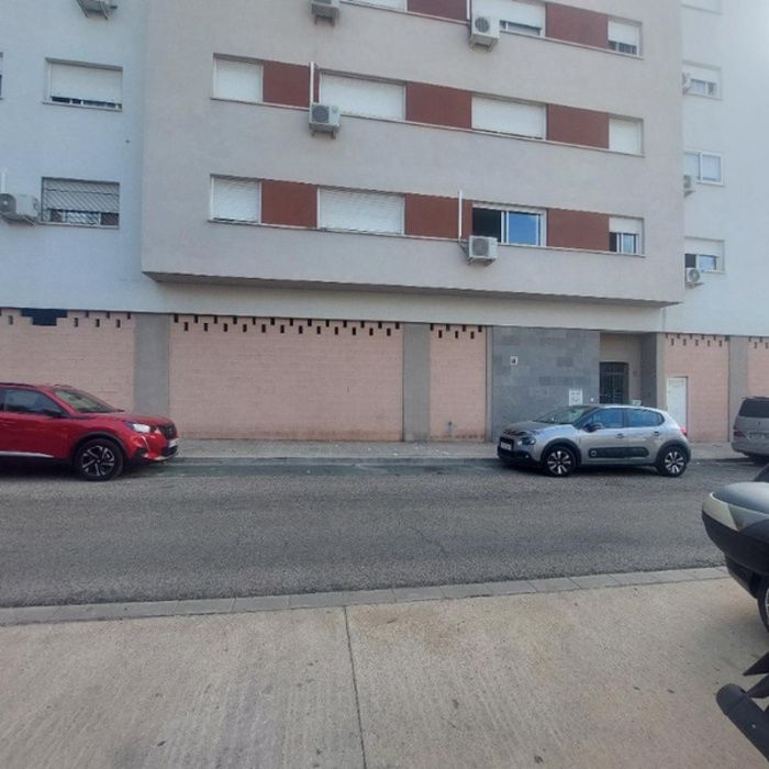 LOCAL ESPECTACULAR DE 1400 METROS