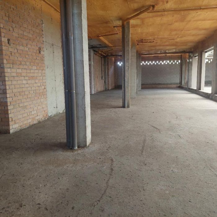 LOCAL ESPECTACULAR DE 1400 METROS