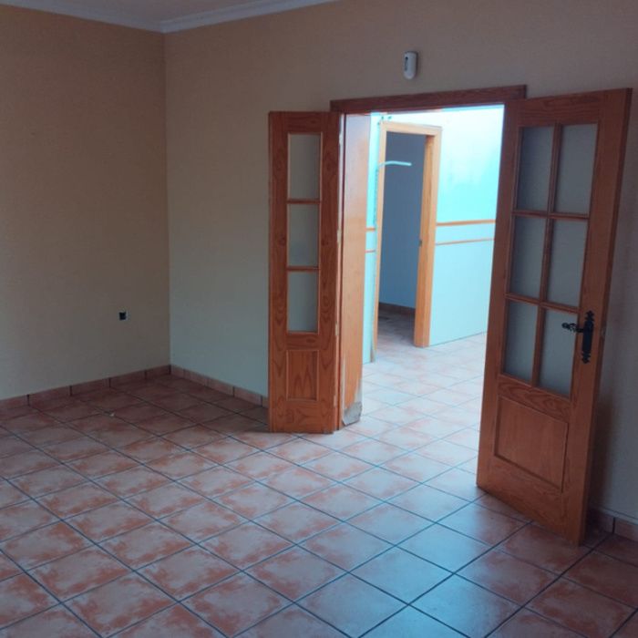 PISO EN 1º PLANTA SIN VECINOS