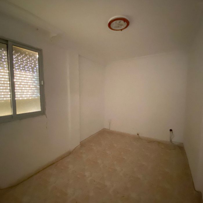 GRAN PISO EN DOS HERMANAS