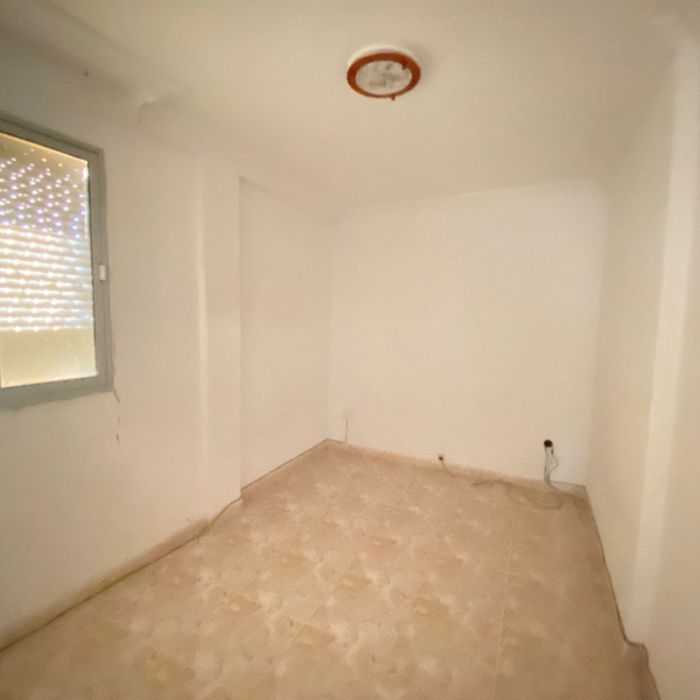 GRAN PISO EN DOS HERMANAS