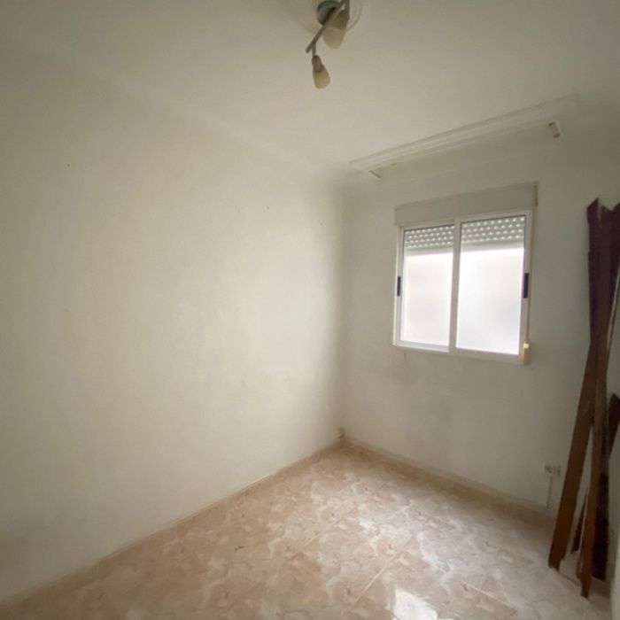 GRAN PISO EN DOS HERMANAS