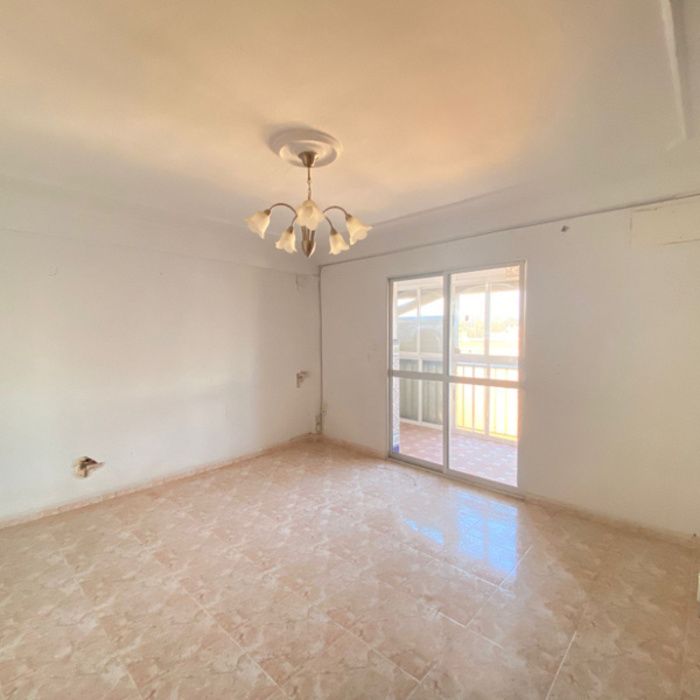 GRAN PISO EN DOS HERMANAS