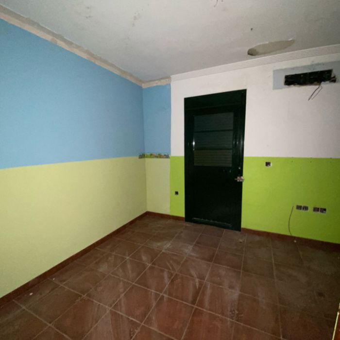 PRECIOSA CASA EN DOS HERMANAS 