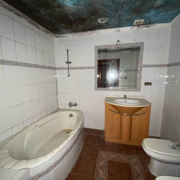 PRECIOSA CASA EN DOS HERMANAS 