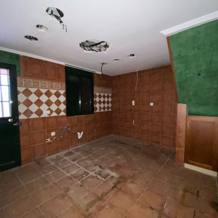 PRECIOSA CASA EN DOS HERMANAS 