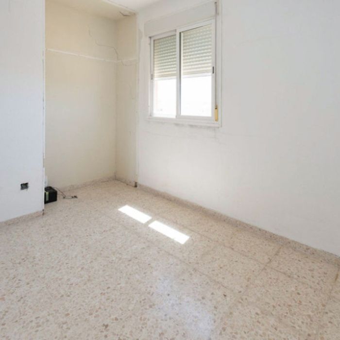 VIVIENDA DE VPO EN AVENIDA ADOLFO SUAREZ