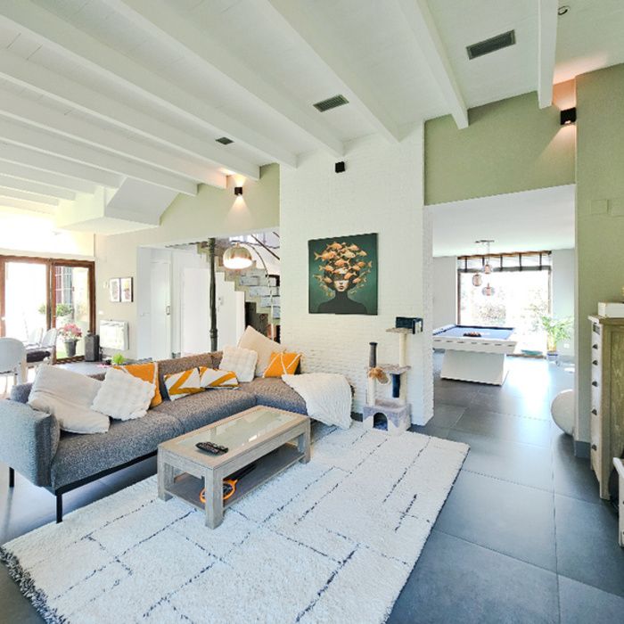 EXCLUSIVO CHALET INDEPENDIENTE EN MONTEQUINTO LISTO PARA DISFRUTAR