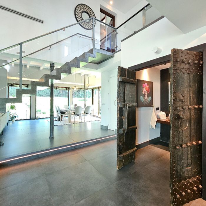 EXCLUSIVO CHALET INDEPENDIENTE EN MONTEQUINTO LISTO PARA DISFRUTAR