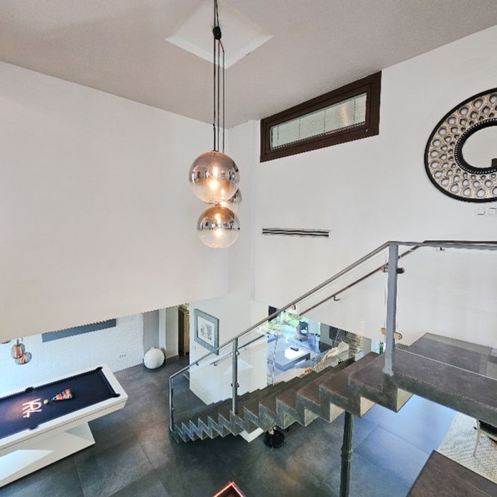 EXCLUSIVO CHALET INDEPENDIENTE EN MONTEQUINTO LISTO PARA DISFRUTAR