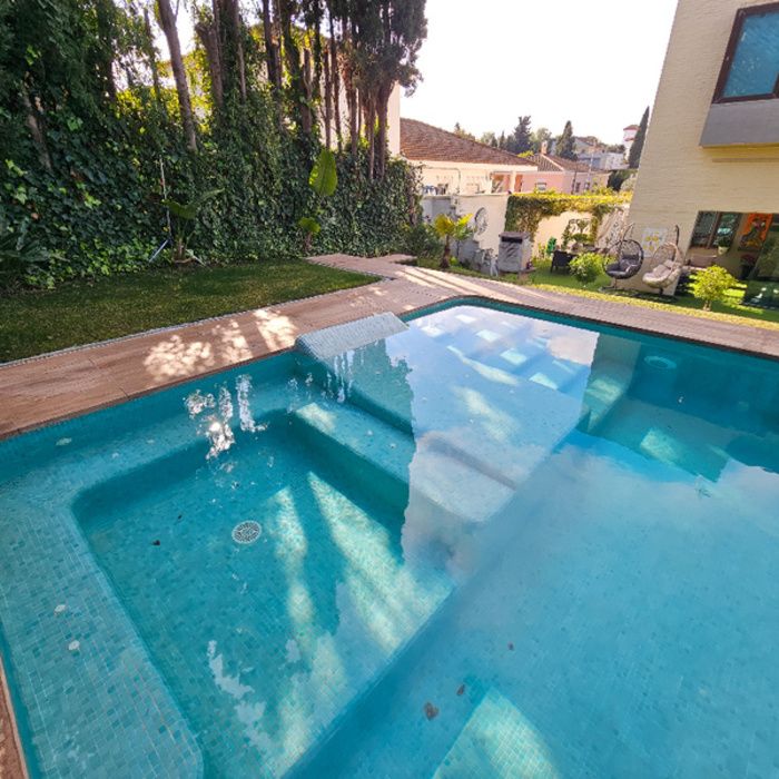 EXCLUSIVO CHALET INDEPENDIENTE EN MONTEQUINTO LISTO PARA DISFRUTAR