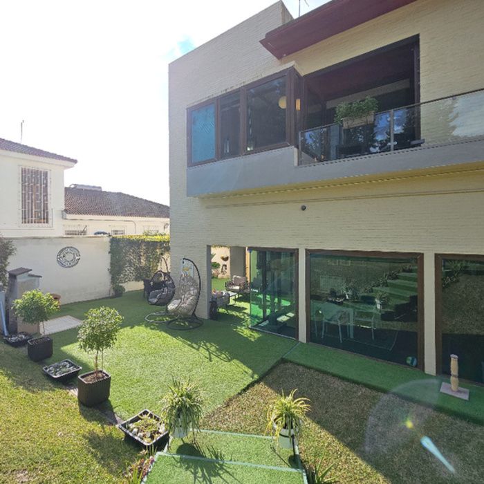 EXCLUSIVO CHALET INDEPENDIENTE EN MONTEQUINTO LISTO PARA DISFRUTAR