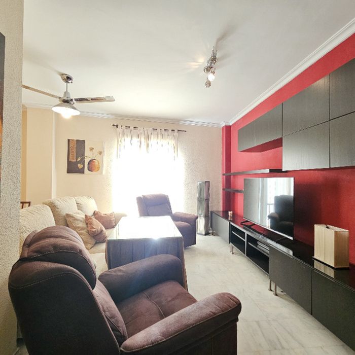 PISO ZONA CENTRO CON GARAJE Y ASCENSOR