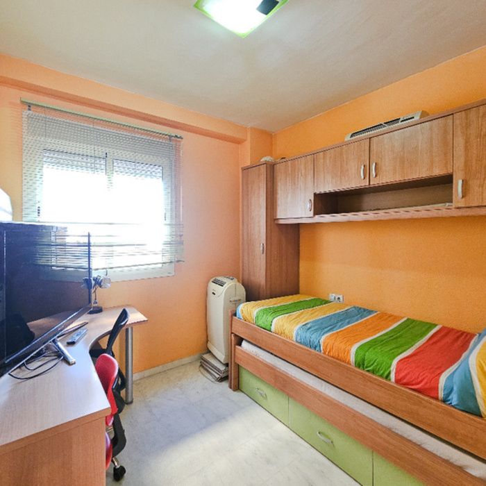 PISO ZONA CENTRO CON GARAJE Y ASCENSOR