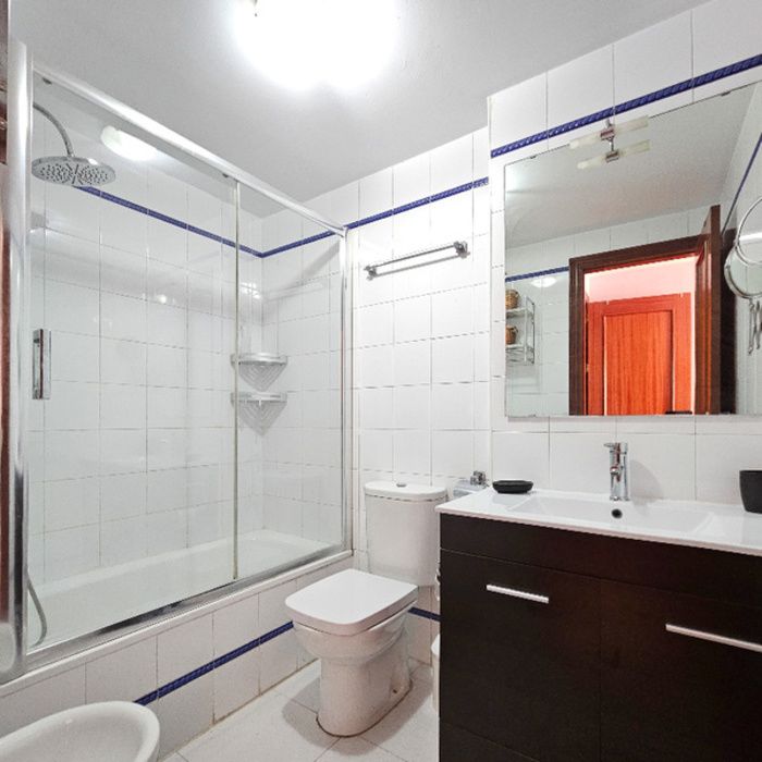 PISO ZONA CENTRO CON GARAJE Y ASCENSOR