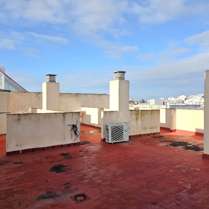 PISO ZONA CENTRO CON GARAJE Y ASCENSOR