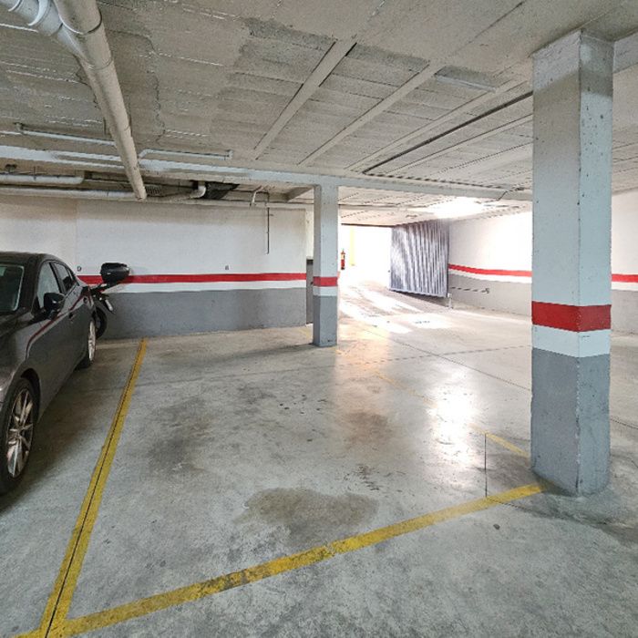 PISO ZONA CENTRO CON GARAJE Y ASCENSOR