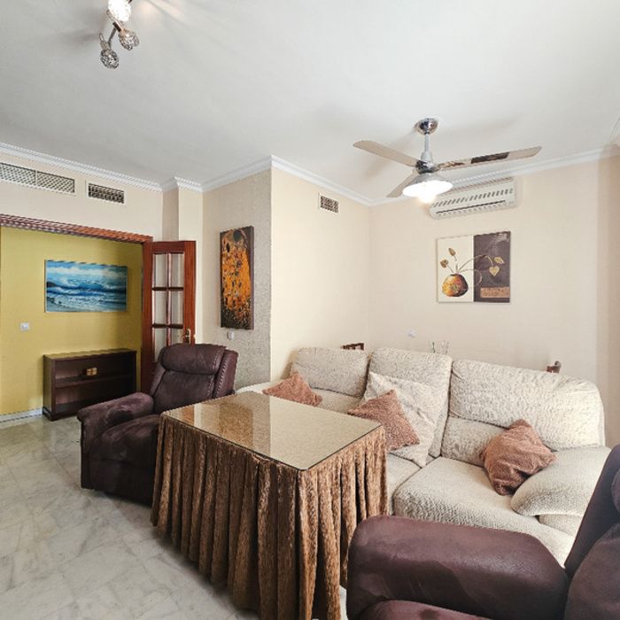 PISO ZONA CENTRO CON GARAJE Y ASCENSOR