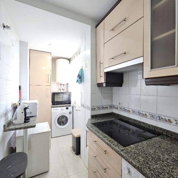 PISO ZONA CENTRO CON GARAJE Y ASCENSOR