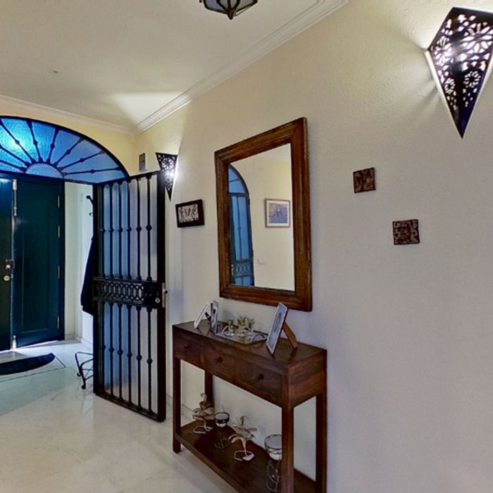 PRECIOSA CASA DE DOS PLANTA CON SÓTANO