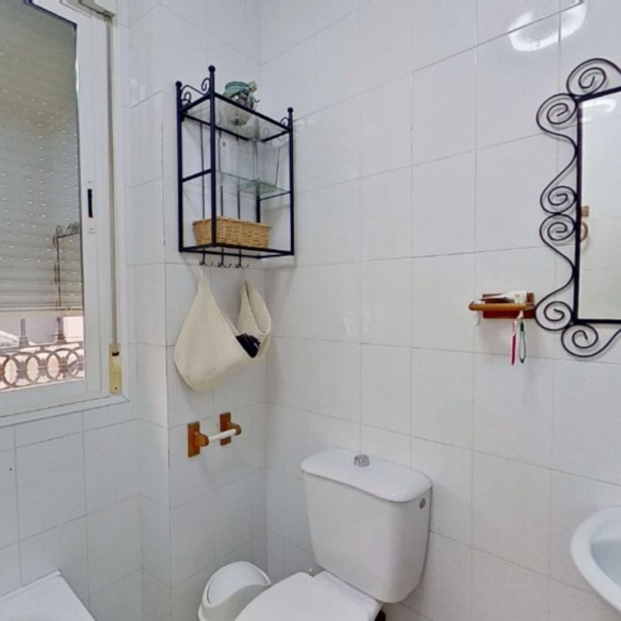 PRECIOSA CASA DE DOS PLANTA CON SÓTANO