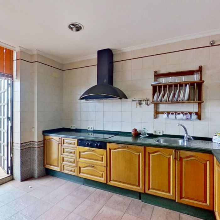 PRECIOSA CASA DE DOS PLANTA CON SÓTANO