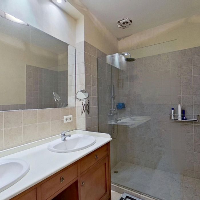 PRECIOSA CASA DE DOS PLANTA CON SÓTANO