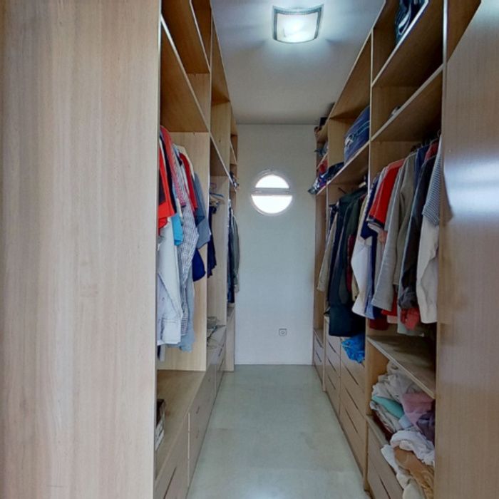 PRECIOSA CASA DE DOS PLANTA CON SÓTANO