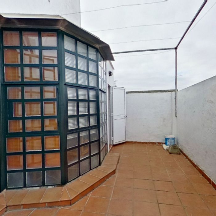 PRECIOSA CASA DE DOS PLANTA CON SÓTANO