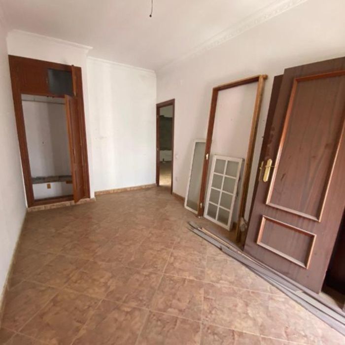 ¡EL ESPACIO QUE BUSCABAS! 134 m² CON POSIBILIDADES INFINITAS EN CALLE DR. BARRAQUER