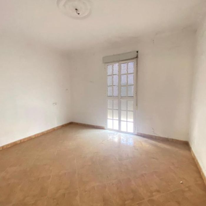 ¡EL ESPACIO QUE BUSCABAS! 134 m² CON POSIBILIDADES INFINITAS EN CALLE DR. BARRAQUER