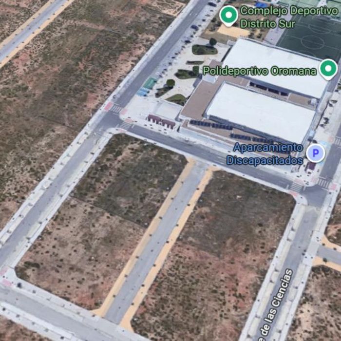 PARCELA EN URBANIZACION VIRGEN DEL AGUILA