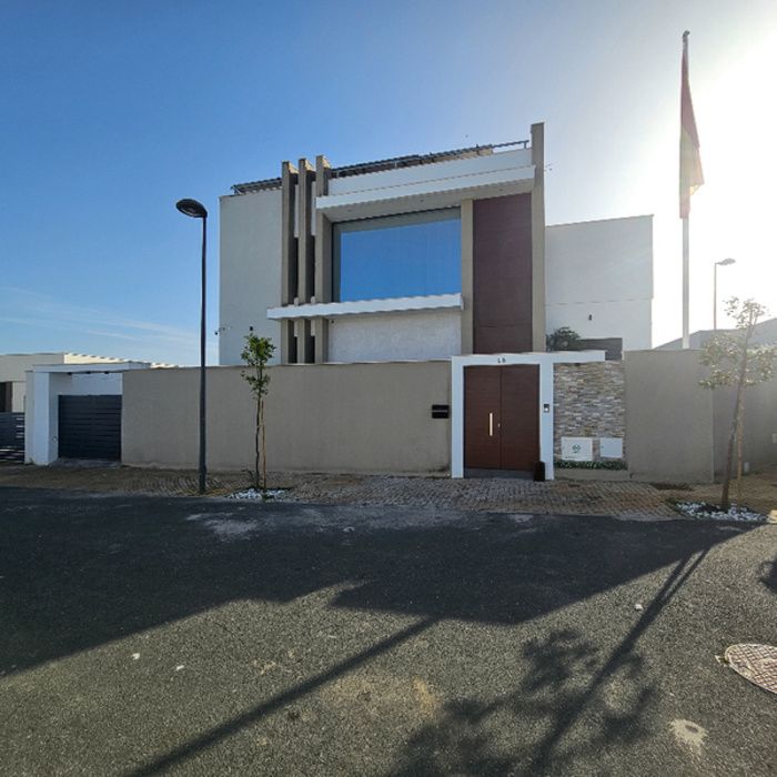 ESPECTACULAR CHALET EN ALCALÁ DE GUADAIRA