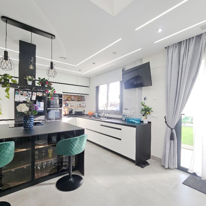 ESPECTACULAR CHALET EN ALCALÁ DE GUADAIRA