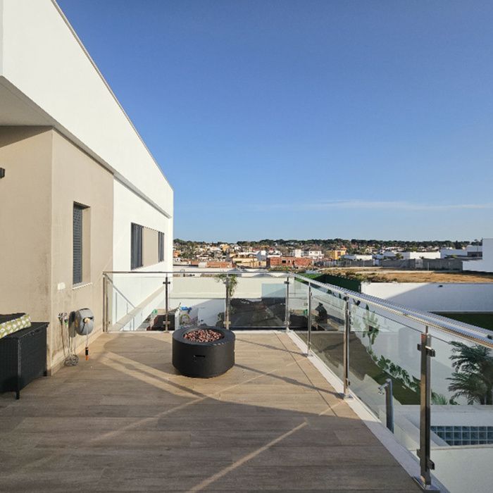 ESPECTACULAR CHALET EN ALCALÁ DE GUADAIRA