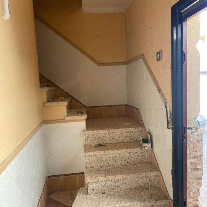 ¡OPORTUNIDAD ÚNICA EN PUJA! | PISO CON TERRAZA PRIVADA DE 56 m²