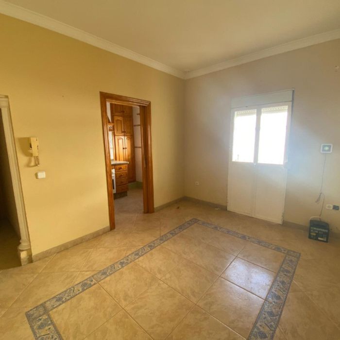 ¡OPORTUNIDAD ÚNICA EN PUJA! | PISO CON TERRAZA PRIVADA DE 56 m²