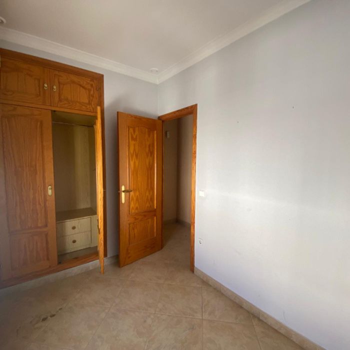 ¡OPORTUNIDAD ÚNICA EN PUJA! | PISO CON TERRAZA PRIVADA DE 56 m²