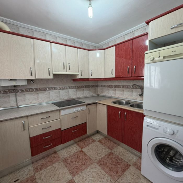 Piso Amplio con Club Social y Piscina