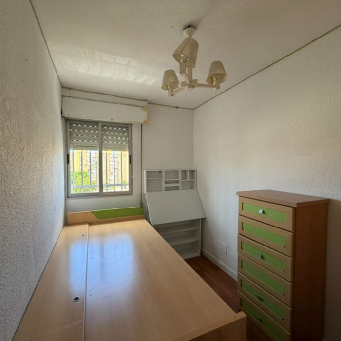 Piso Amplio con Club Social y Piscina