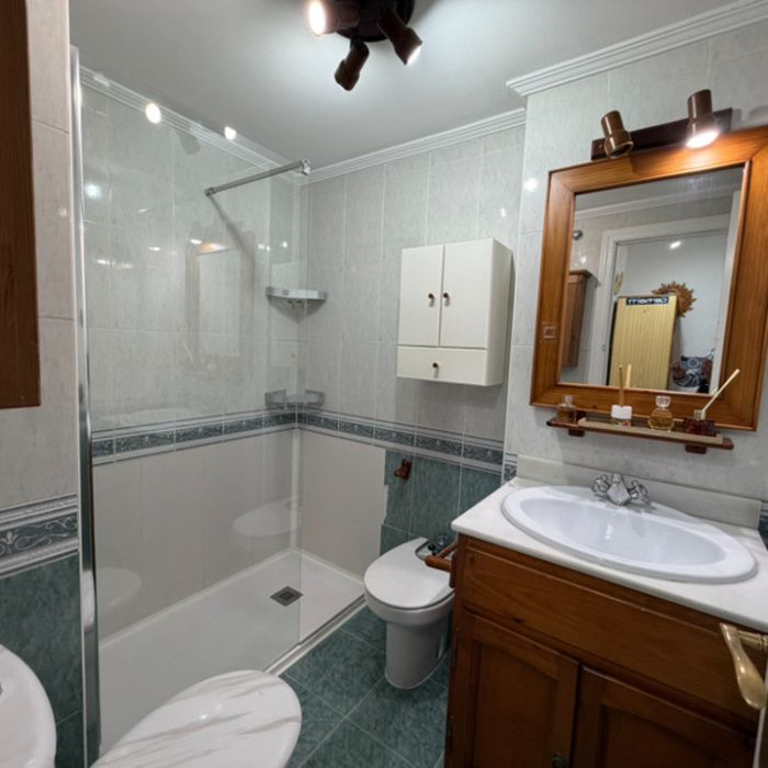 Piso Amplio con Club Social y Piscina