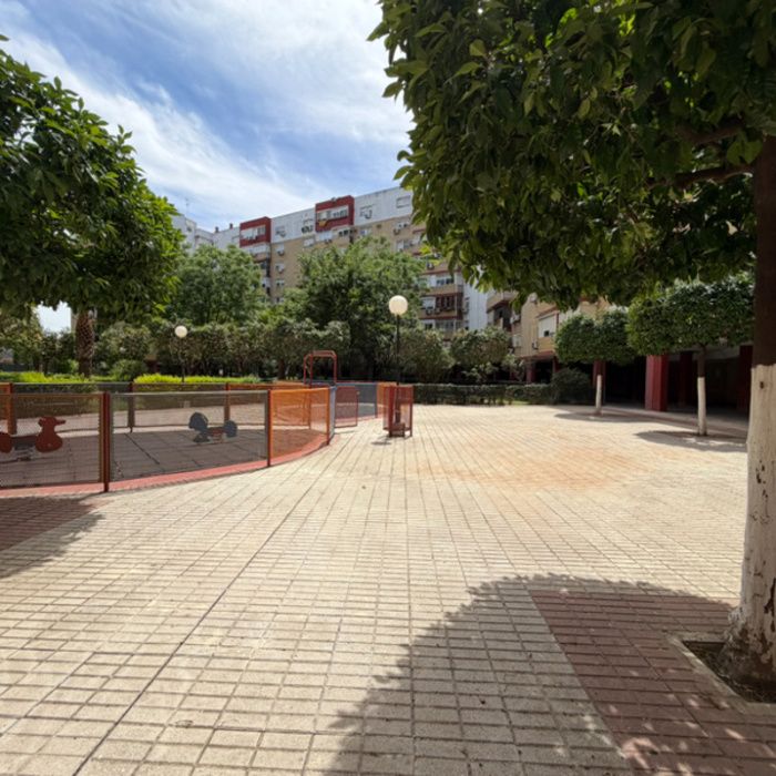Piso Amplio con Club Social y Piscina