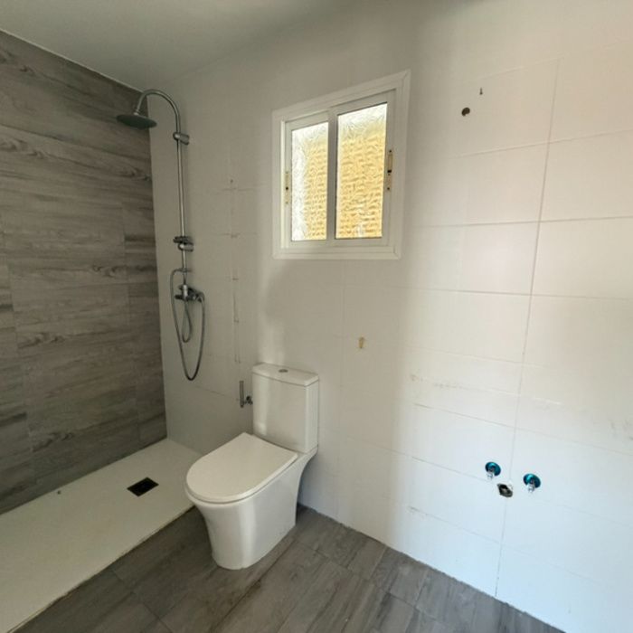 Gran Casa de Pueblo de esquina en venta en Maribáñez – ¡Sistema de Puja con Financiación 100%!