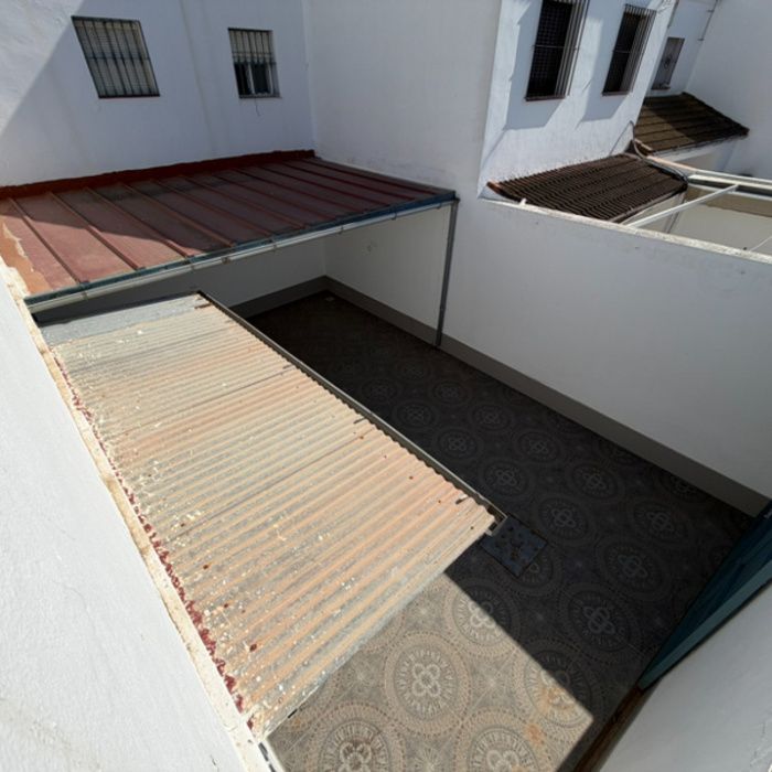 Gran Casa de Pueblo de esquina en venta en Maribáñez – ¡Sistema de Puja con Financiación 100%!