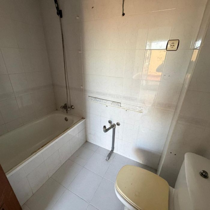Oportunidad! Gran Dúplex muy luminoso con Terraza en Dos Hermanas (Periodo de Pujas)