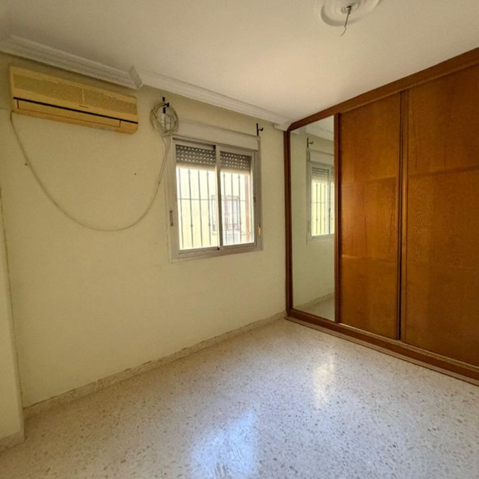 Oportunidad! Gran Dúplex muy luminoso con Terraza en Dos Hermanas (Periodo de Pujas)