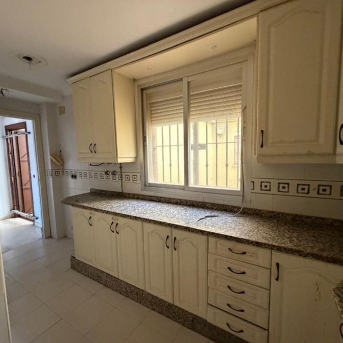 Oportunidad! Gran Dúplex muy luminoso con Terraza en Dos Hermanas (Periodo de Pujas)